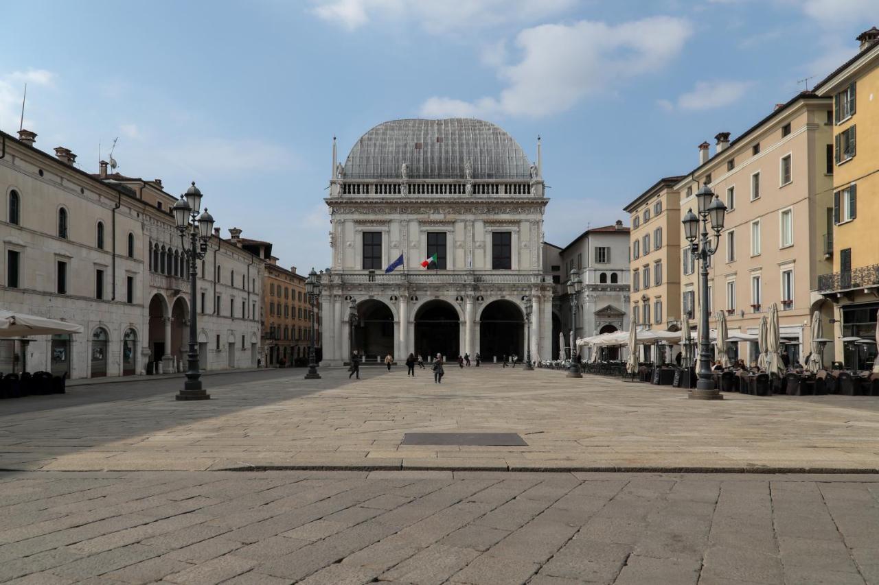 Brescia Musei Apartment Bagian luar foto